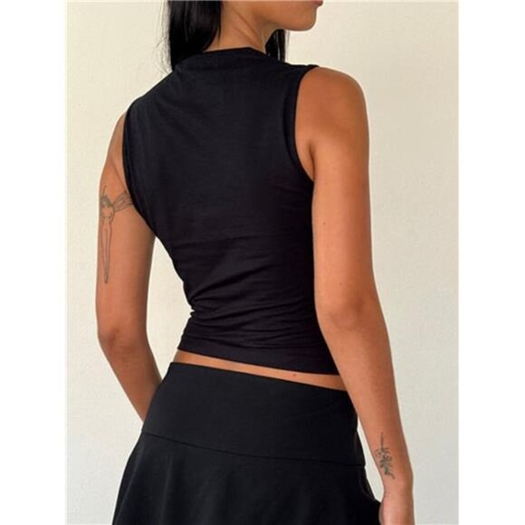 Bow Detail Square Neck Cropped Tank - Picture 2 of 16